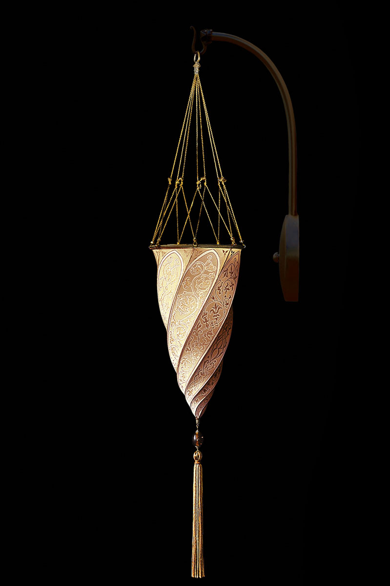 Fortuny Cesendello Classic salmon silk arc-wall lamp