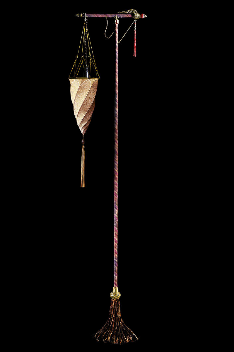 Fortuny Cesendello Classic salmon floor silk lamp red stand
