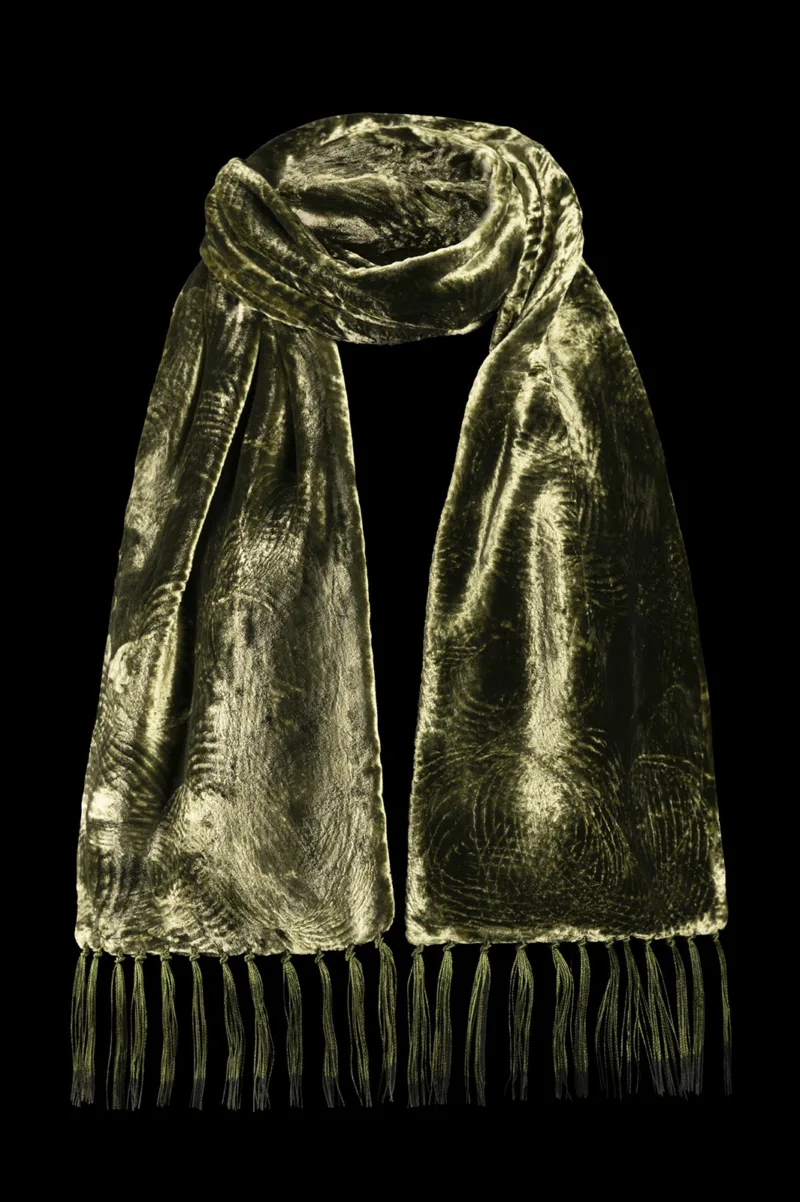 Fortuny furrowed velvet scarf with fringes